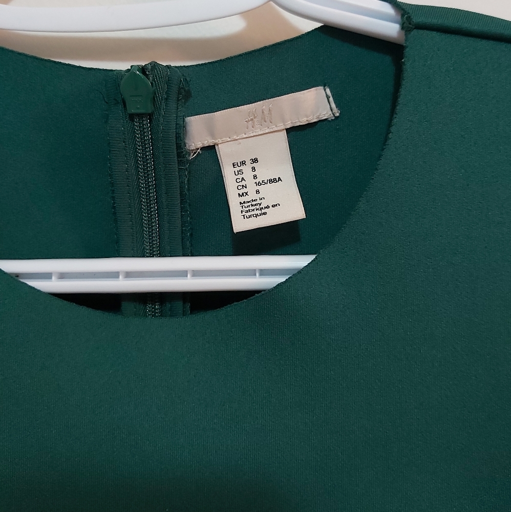 H&M Emerald Green Fancy Sleeveless Polyester Top - Picture 3 of 10